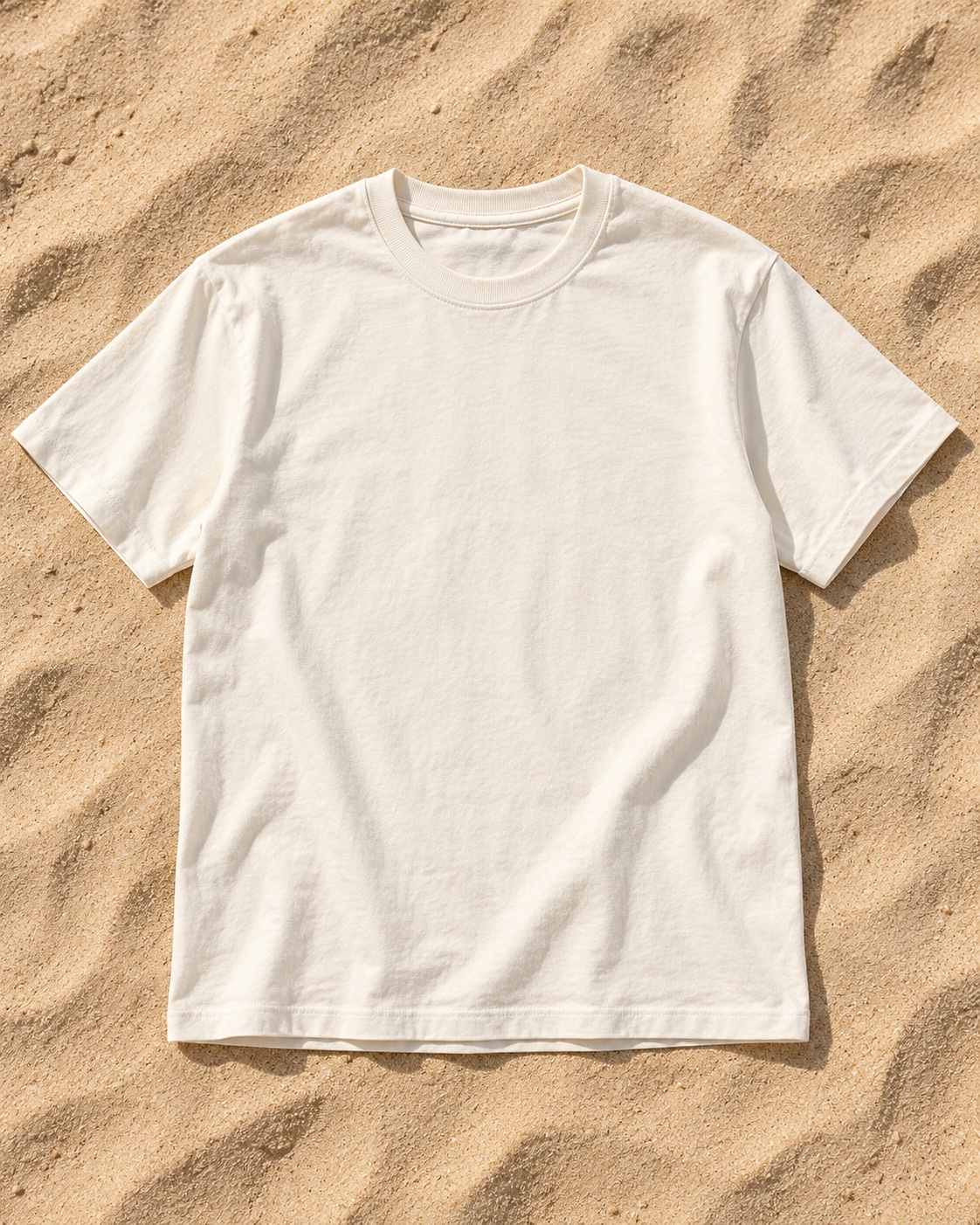 Conceito de camiseta clara com a logo original KOSTAH no peito